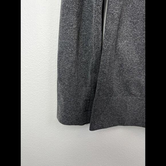 Zyia Active Performance Seamless Athletic Shirt Vented Long Sleeve Gray Womens M - Picture 3 of 8